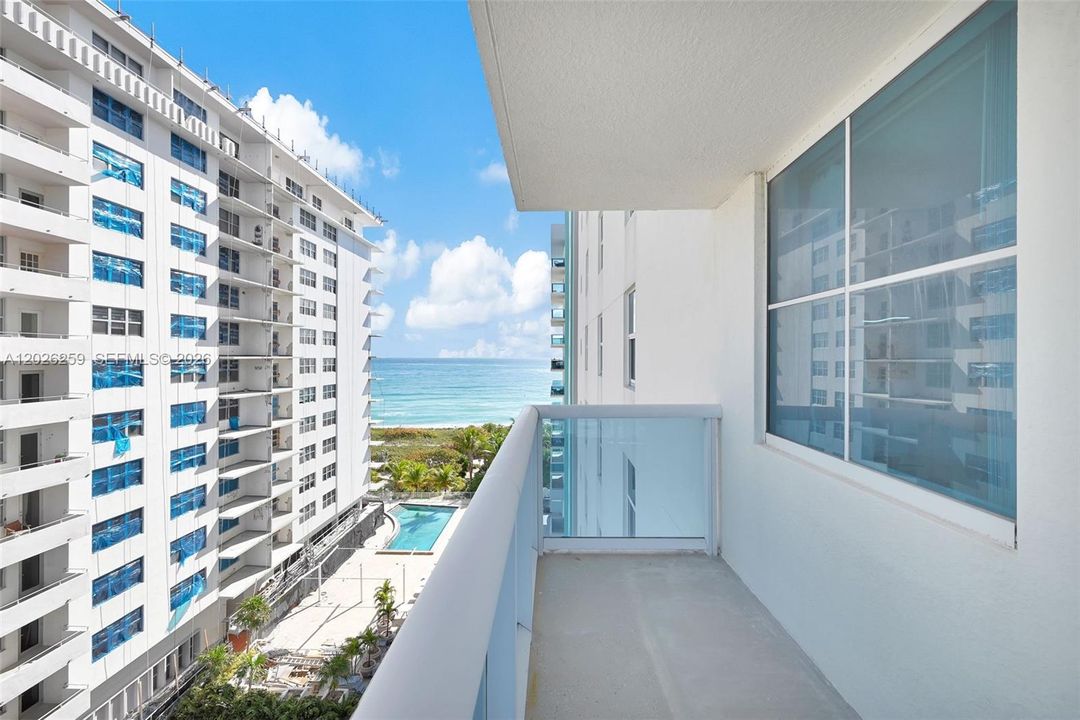 For Sale: $795,000 (2 beds, 2 baths, 1002 Square Feet)