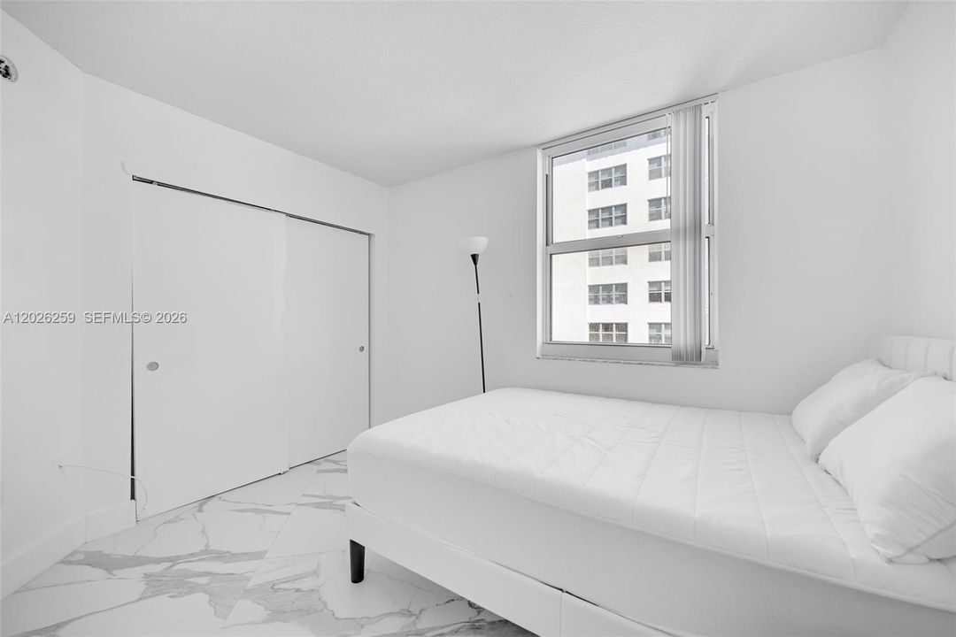 For Sale: $795,000 (2 beds, 2 baths, 1002 Square Feet)