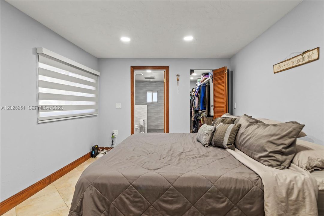 For Sale: $800,000 (3 beds, 2 baths, 1606 Square Feet)