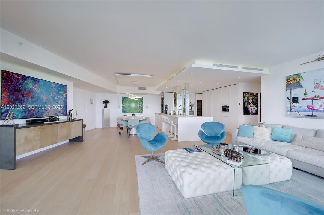 For Rent: $28,795 (3 beds, 3 baths, 2024 Square Feet)
