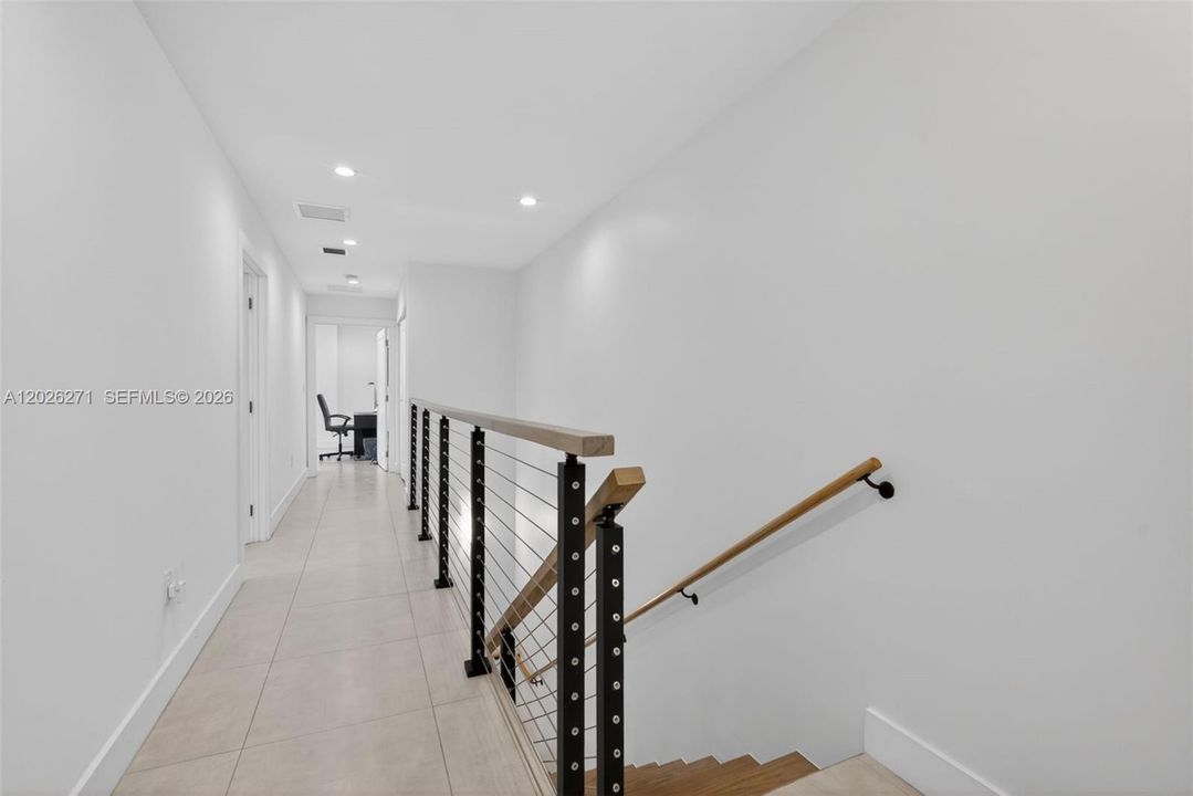 Active With Contract: $795,000 (3 beds, 3 baths, 1980 Square Feet)