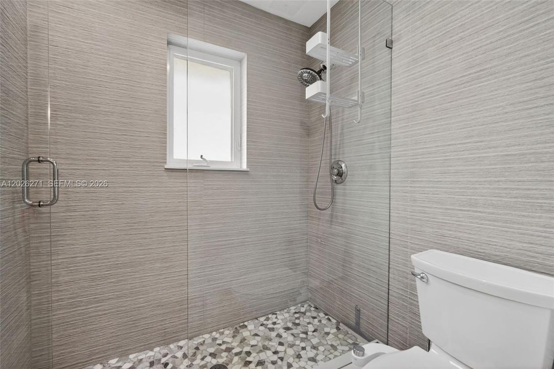 Active With Contract: $795,000 (3 beds, 3 baths, 1980 Square Feet)