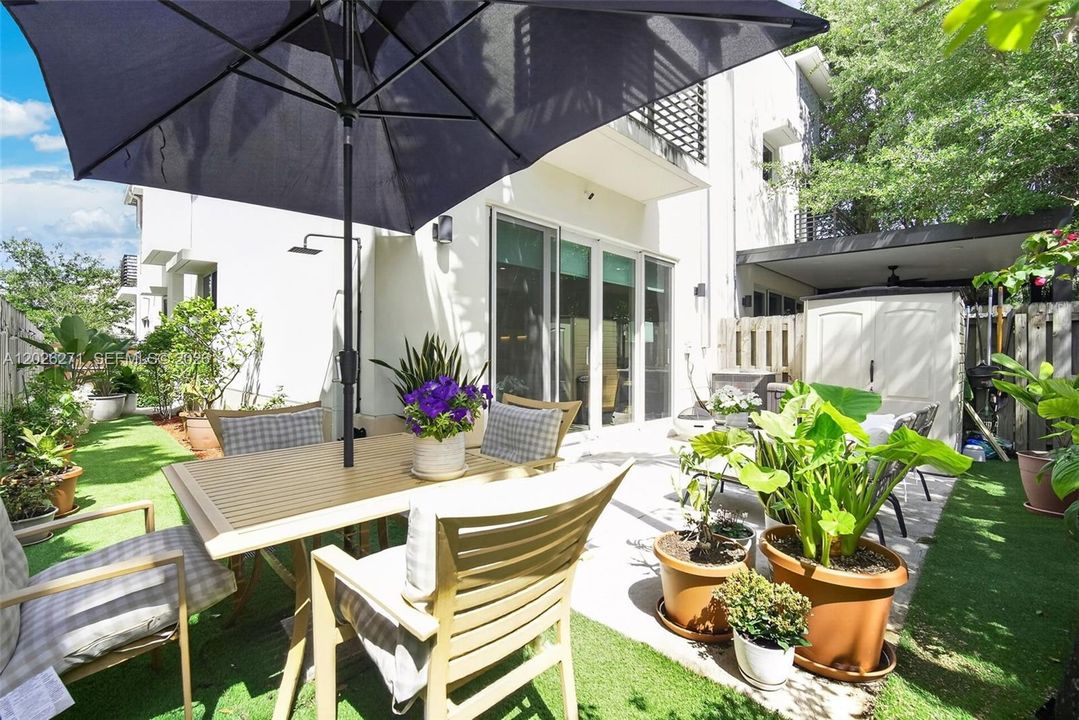 Active With Contract: $795,000 (3 beds, 3 baths, 1980 Square Feet)