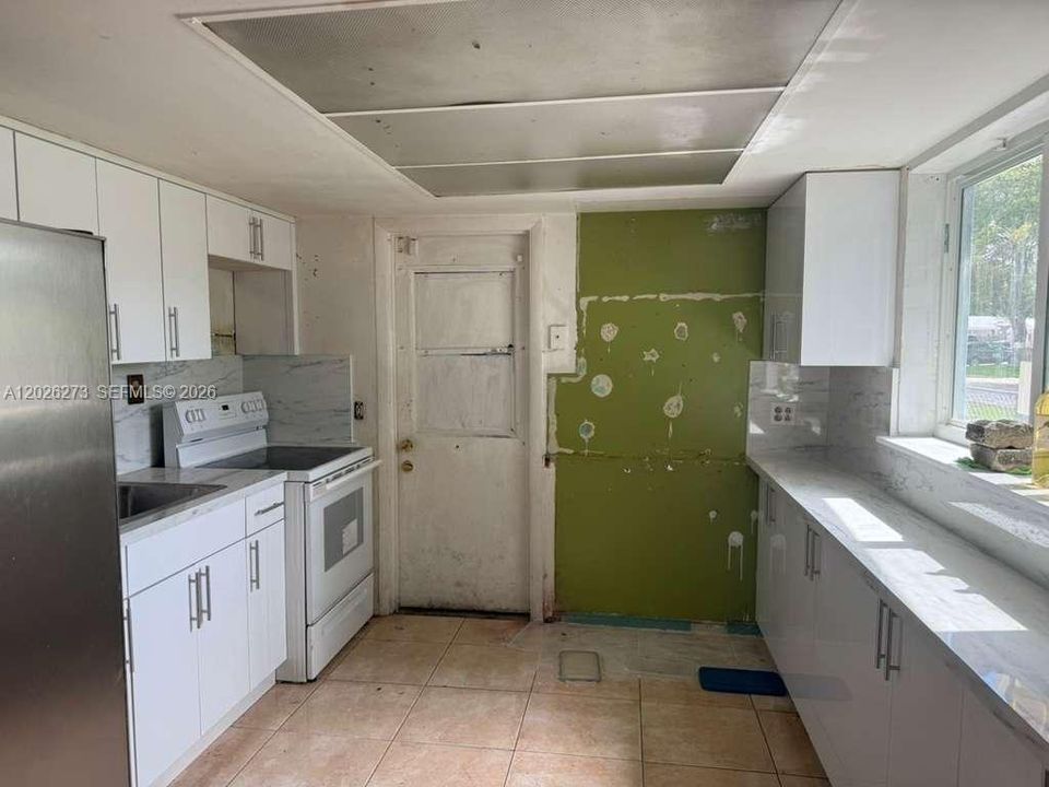 En Renta: $2,950 (3 camas, 2 baños, 1468 Pies cuadrados)