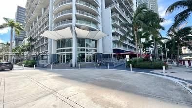 For Sale: $398,500 (1 beds, 1 baths, 795 Square Feet)