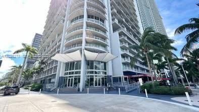 For Sale: $398,500 (1 beds, 1 baths, 795 Square Feet)