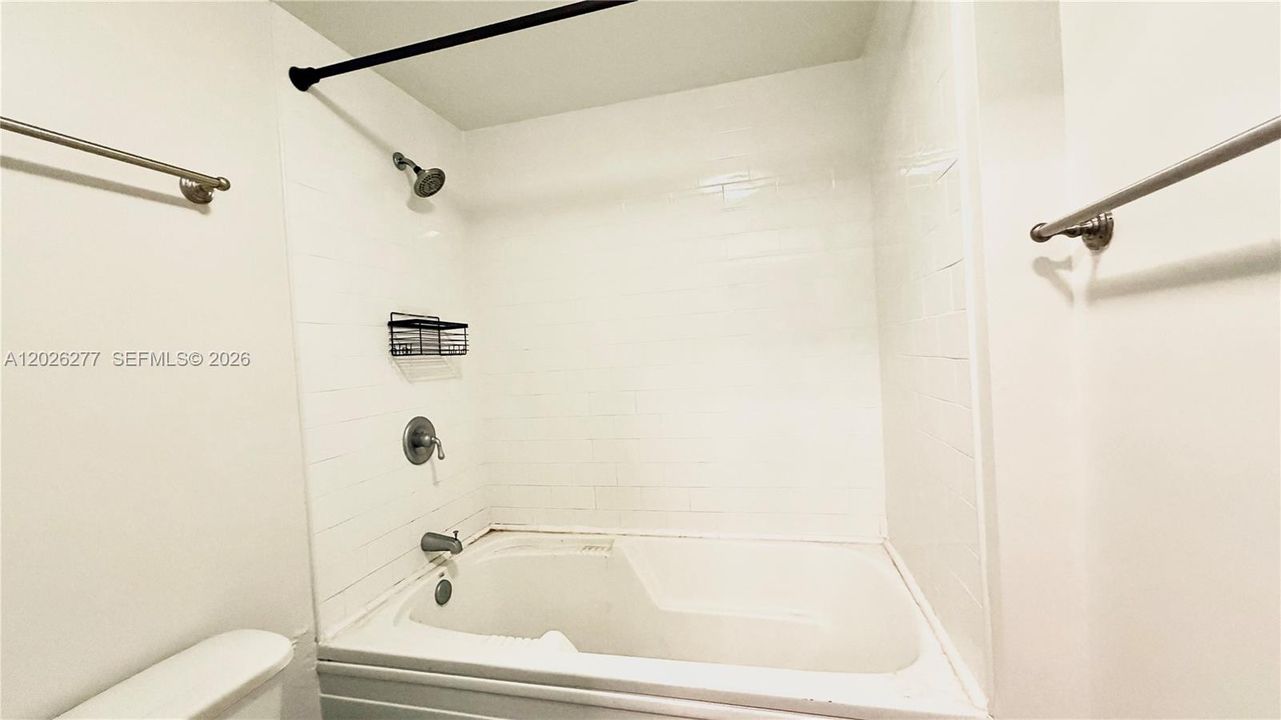 For Sale: $398,500 (1 beds, 1 baths, 795 Square Feet)