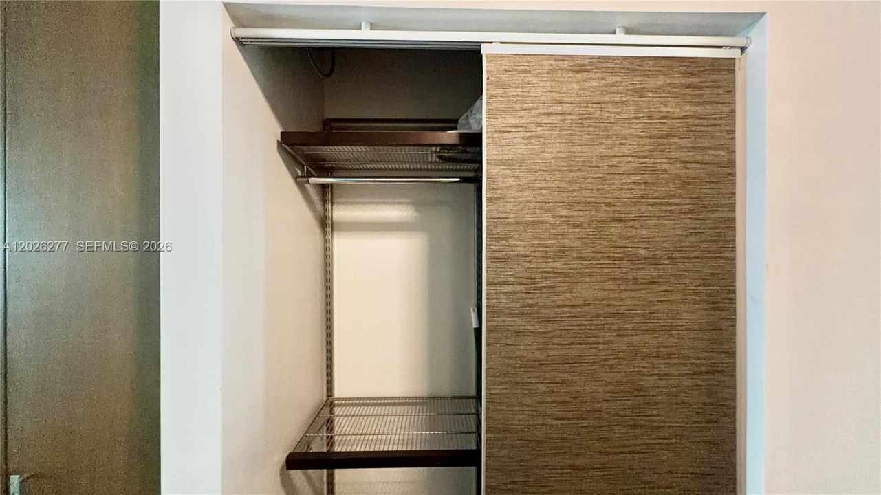 For Sale: $398,500 (1 beds, 1 baths, 795 Square Feet)