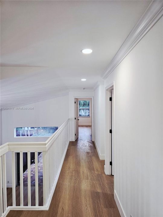 Activo con contrato: $775,000 (4 camas, 2 baños, 2347 Pies cuadrados)