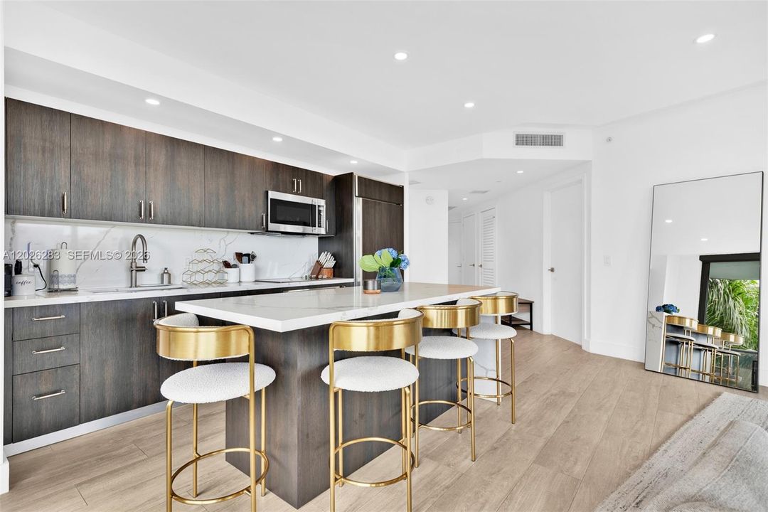 En Venta: $850,000 (2 camas, 2 baños, 1095 Pies cuadrados)
