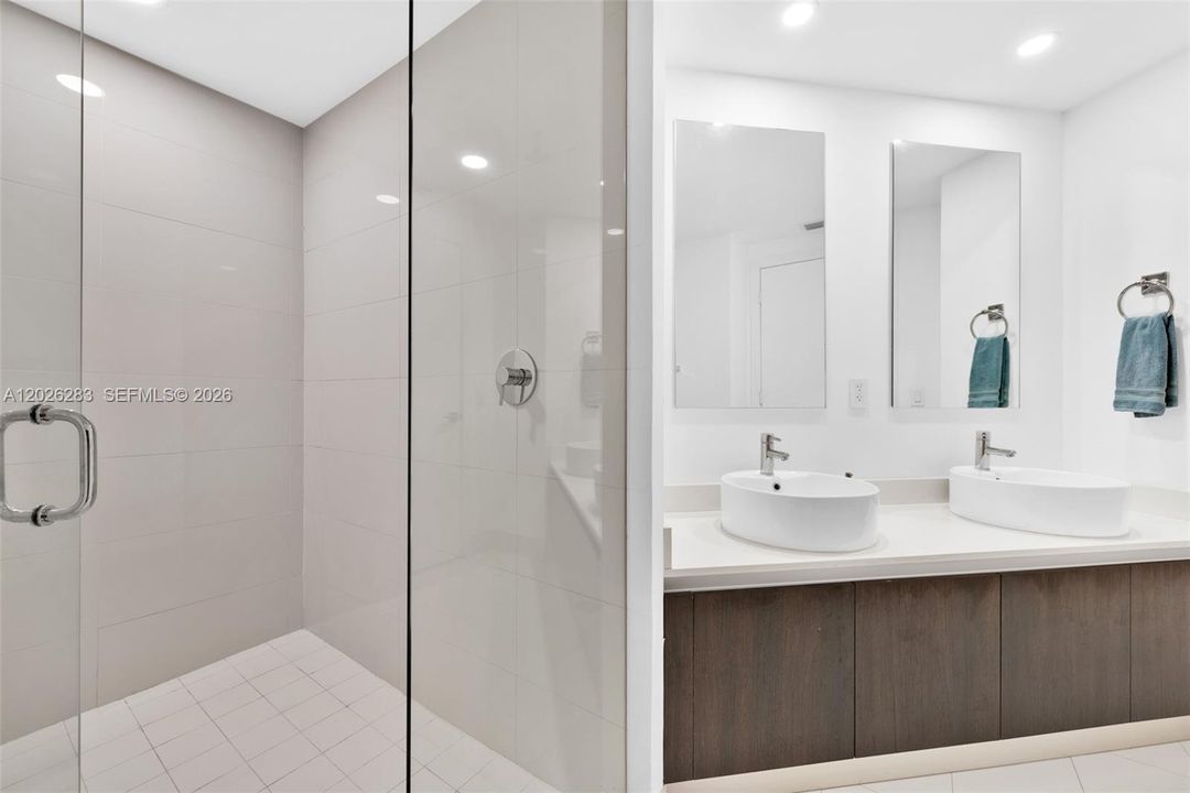 En Venta: $850,000 (2 camas, 2 baños, 1095 Pies cuadrados)