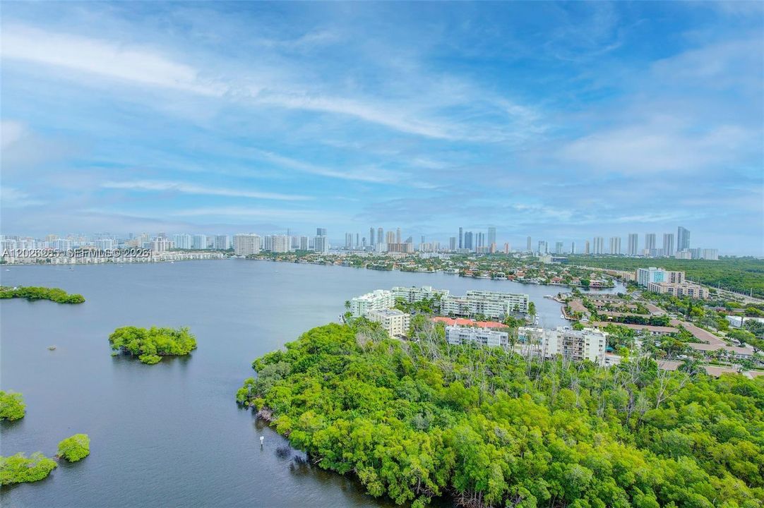 For Rent: $4,000 (2 beds, 2 baths, 1107 Square Feet)