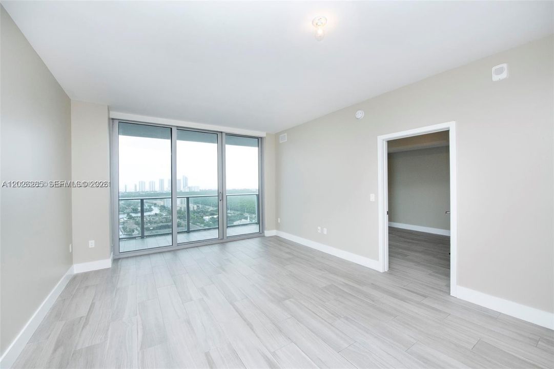 For Rent: $4,000 (2 beds, 2 baths, 1107 Square Feet)