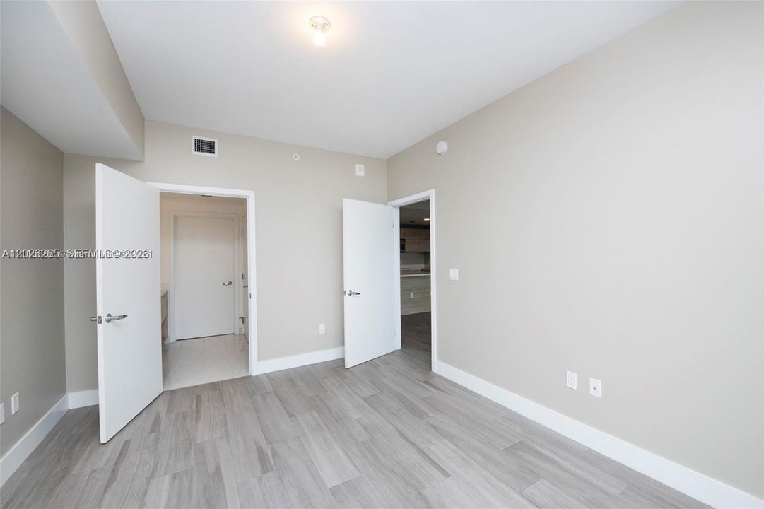For Rent: $4,000 (2 beds, 2 baths, 1107 Square Feet)