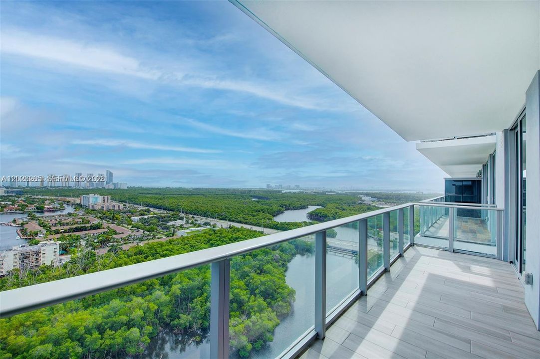 For Rent: $4,000 (2 beds, 2 baths, 1107 Square Feet)