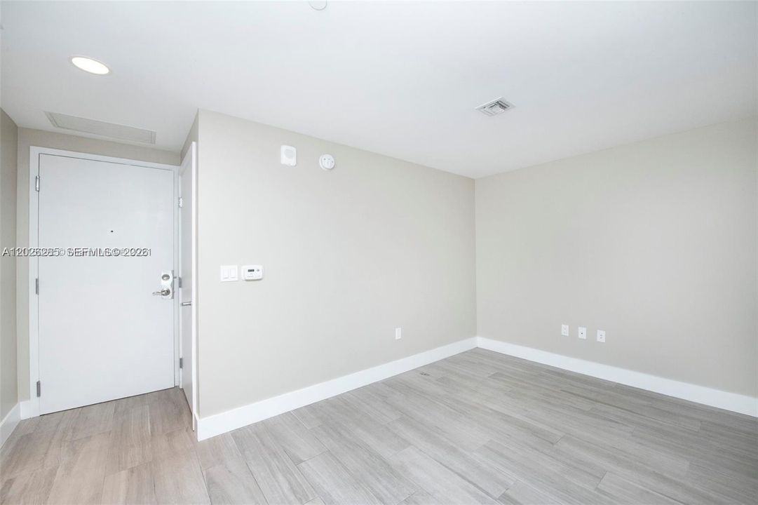 For Rent: $4,000 (2 beds, 2 baths, 1107 Square Feet)