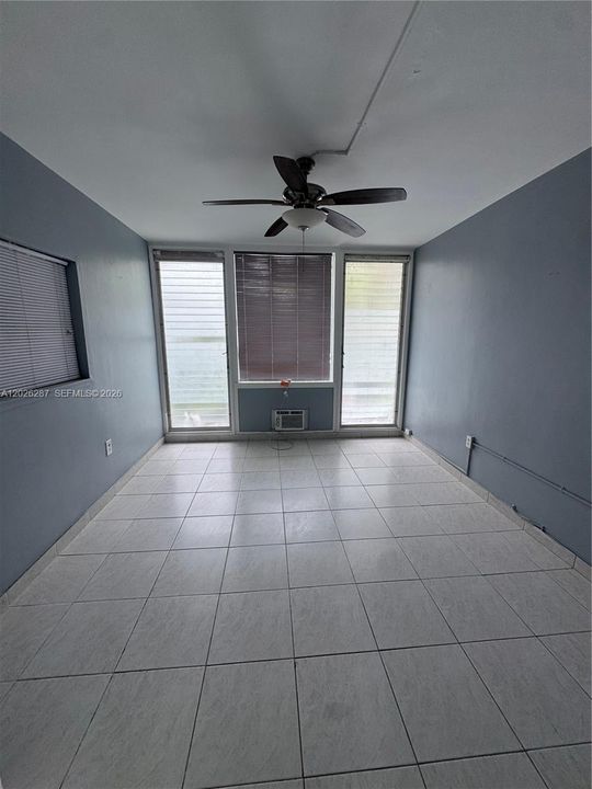 For Rent: $1,600 (1 beds, 1 baths, 567 Square Feet)