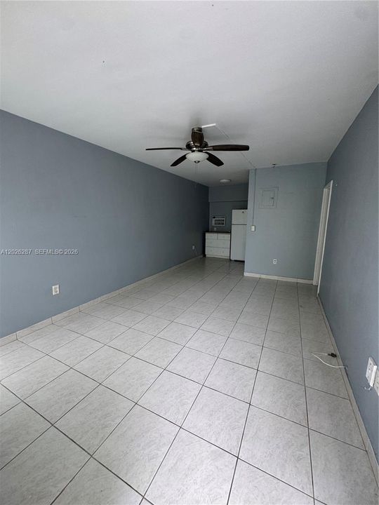 For Rent: $1,600 (1 beds, 1 baths, 567 Square Feet)