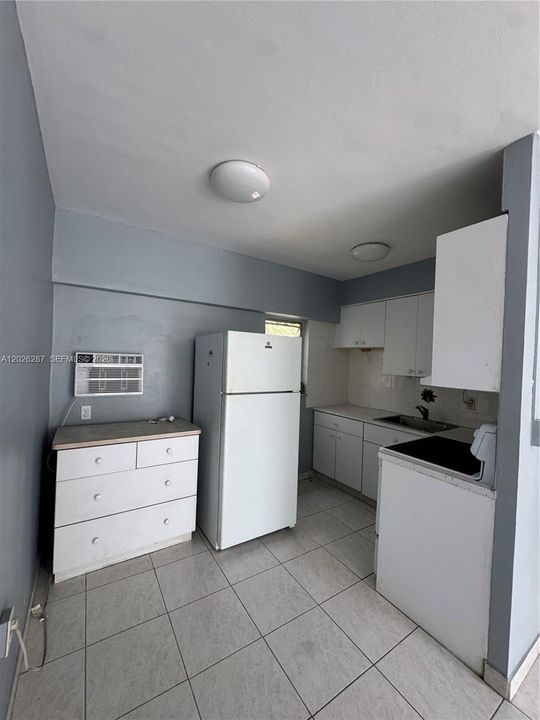For Rent: $1,600 (1 beds, 1 baths, 567 Square Feet)