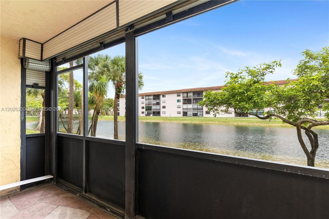 For Sale: $155,000 (2 beds, 2 baths, 1270 Square Feet)
