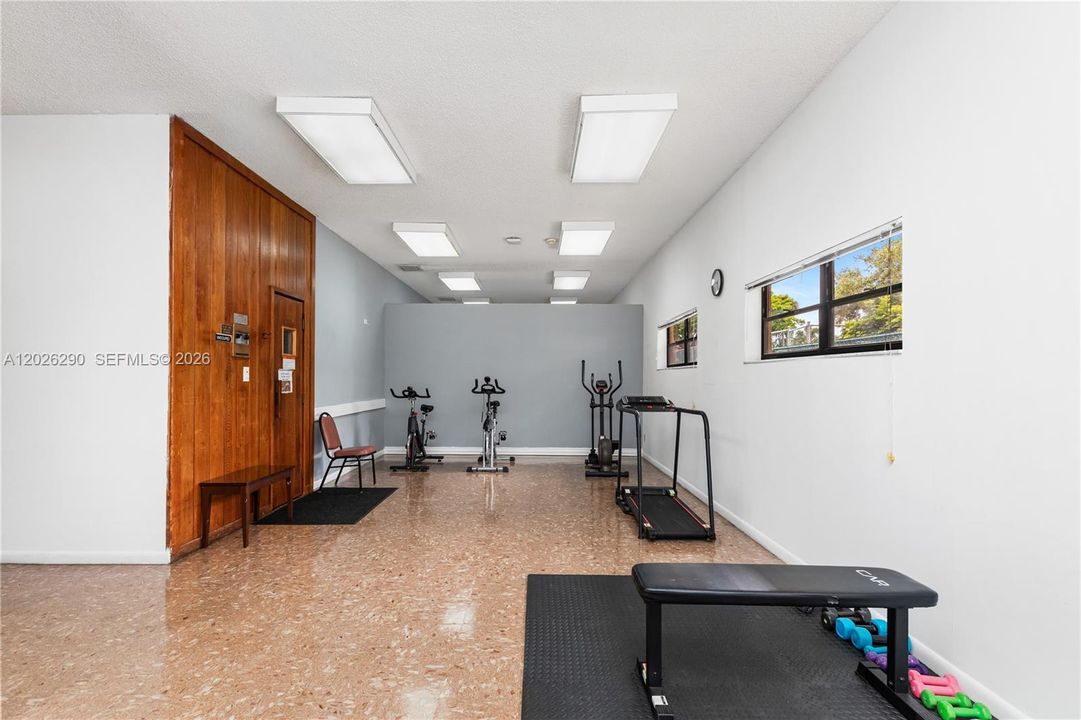 For Sale: $155,000 (2 beds, 2 baths, 1270 Square Feet)