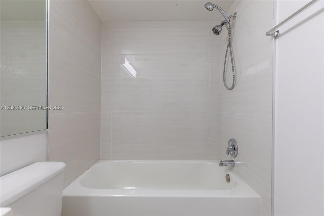 For Sale: $155,000 (2 beds, 2 baths, 1270 Square Feet)