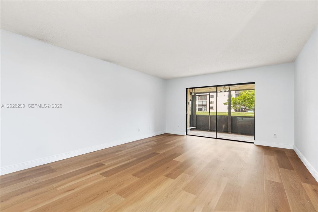 For Sale: $155,000 (2 beds, 2 baths, 1270 Square Feet)