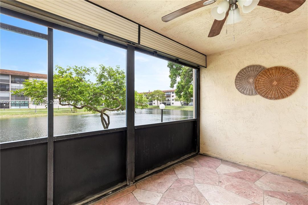 For Sale: $155,000 (2 beds, 2 baths, 1270 Square Feet)