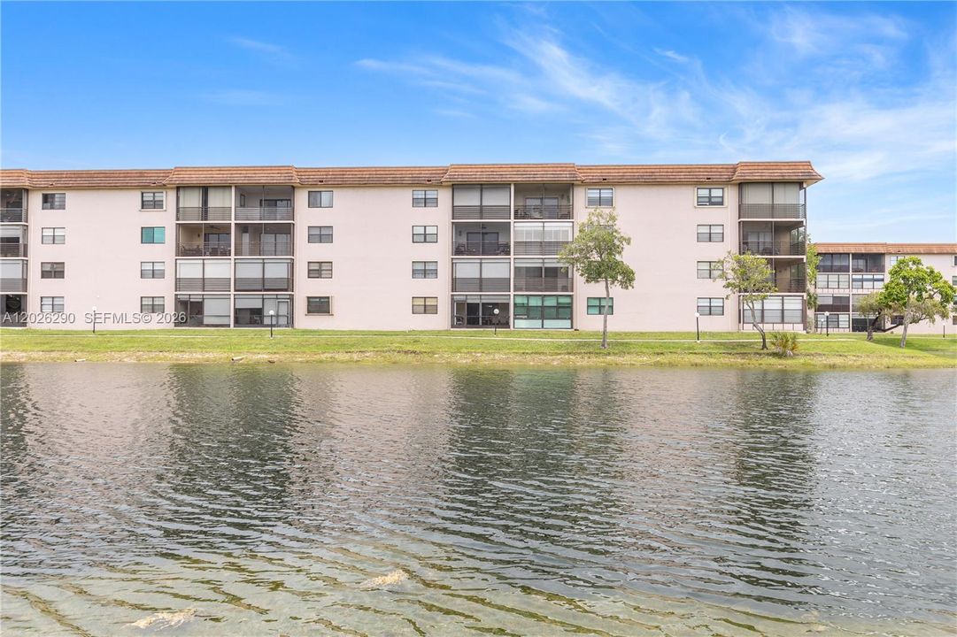 For Sale: $155,000 (2 beds, 2 baths, 1270 Square Feet)