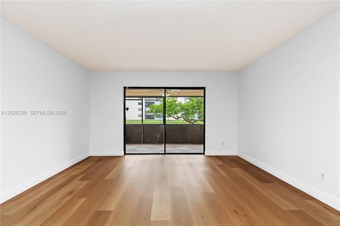 For Sale: $155,000 (2 beds, 2 baths, 1270 Square Feet)