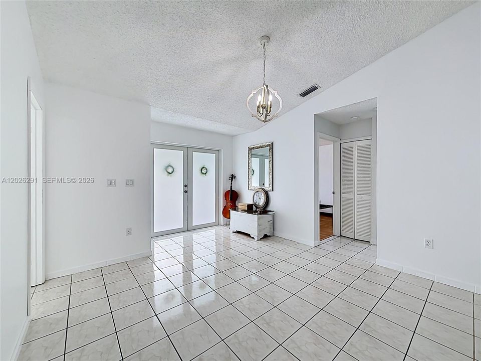 В аренду: $3,450 (3 спален, 2 ванн, 1430 Квадратных фут)