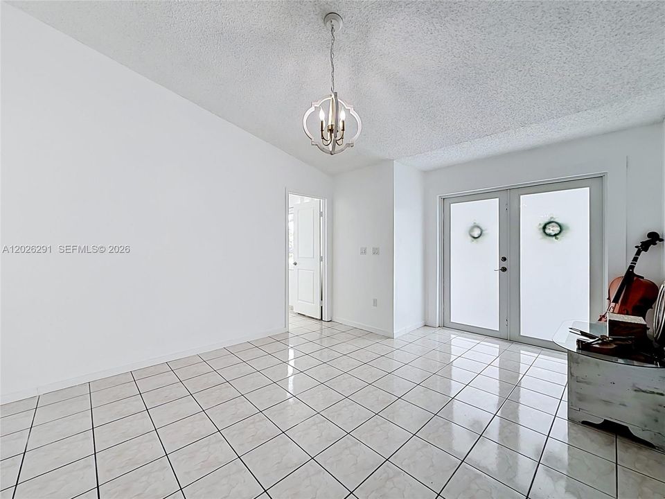 В аренду: $3,450 (3 спален, 2 ванн, 1430 Квадратных фут)