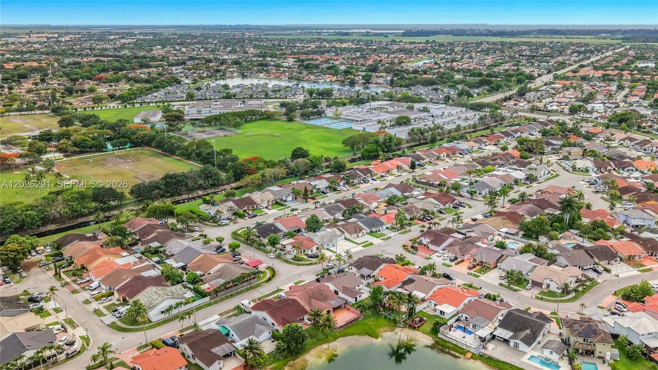 В аренду: $3,450 (3 спален, 2 ванн, 1430 Квадратных фут)