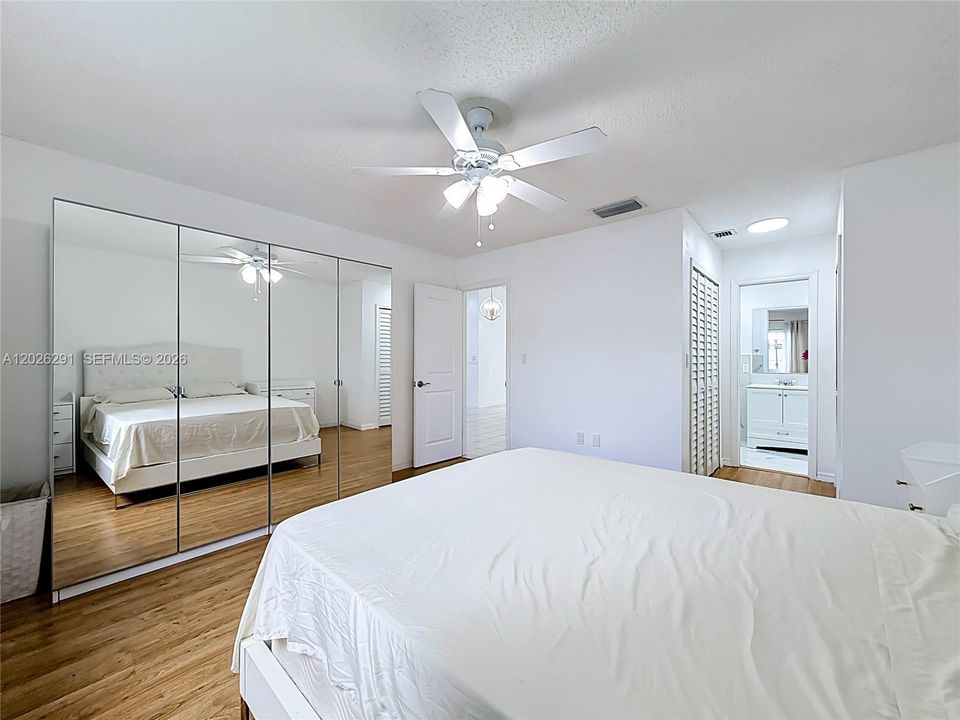 В аренду: $3,450 (3 спален, 2 ванн, 1430 Квадратных фут)
