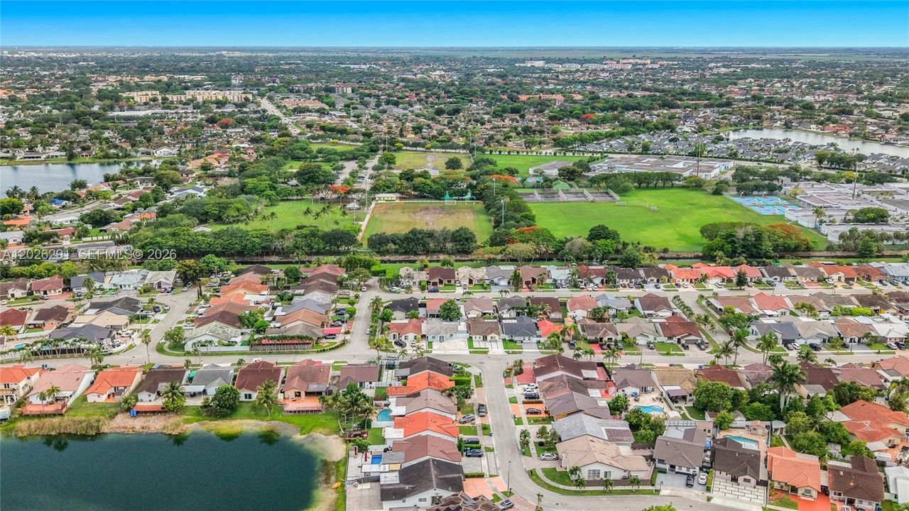 В аренду: $3,450 (3 спален, 2 ванн, 1430 Квадратных фут)