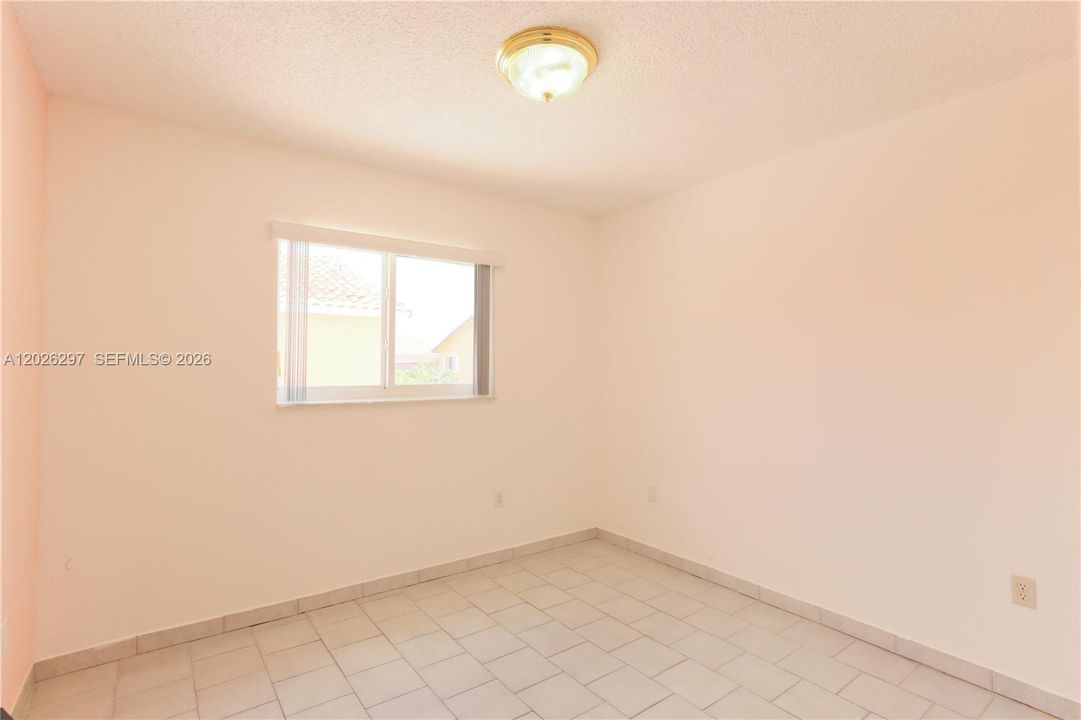 For Sale: $650,000 (3 beds, 2 baths, 1392 Square Feet)