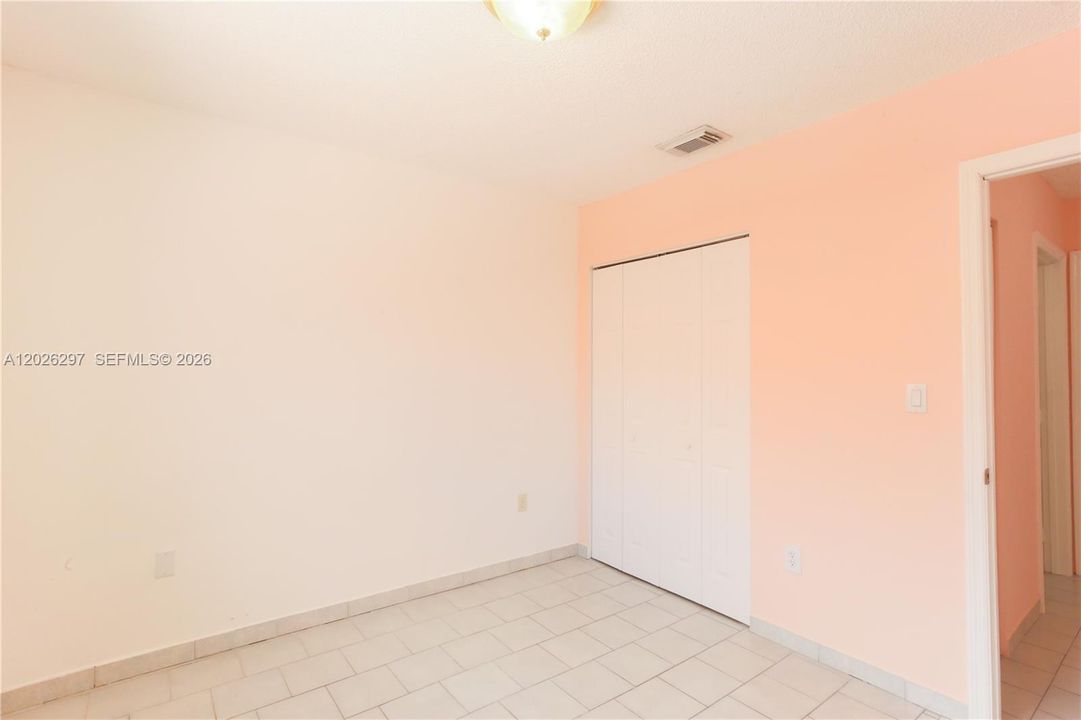 For Sale: $650,000 (3 beds, 2 baths, 1392 Square Feet)