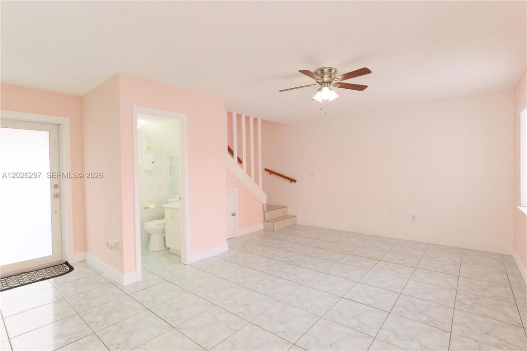 For Sale: $650,000 (3 beds, 2 baths, 1392 Square Feet)