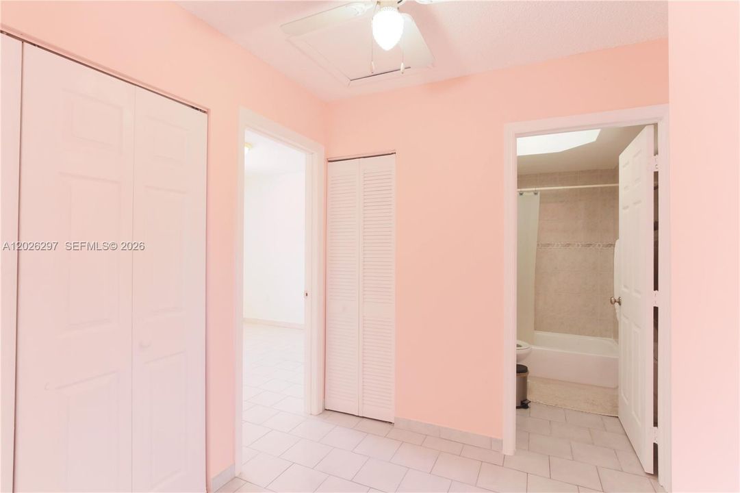 For Sale: $650,000 (3 beds, 2 baths, 1392 Square Feet)
