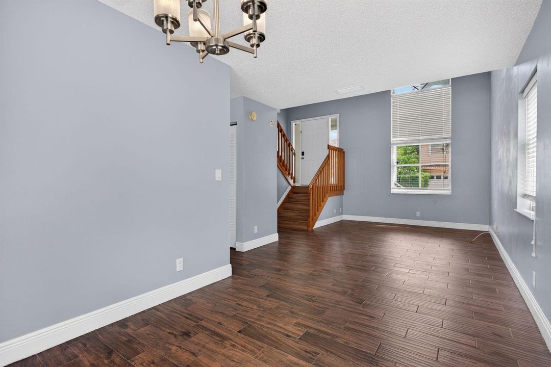 9-web-or-mls-3083-7283