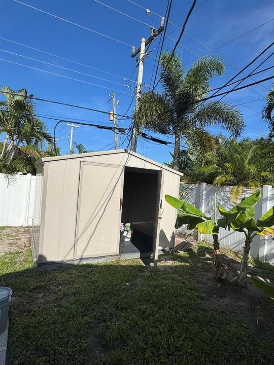 28-sw-9th-ave-boca-pool-addison-mizner