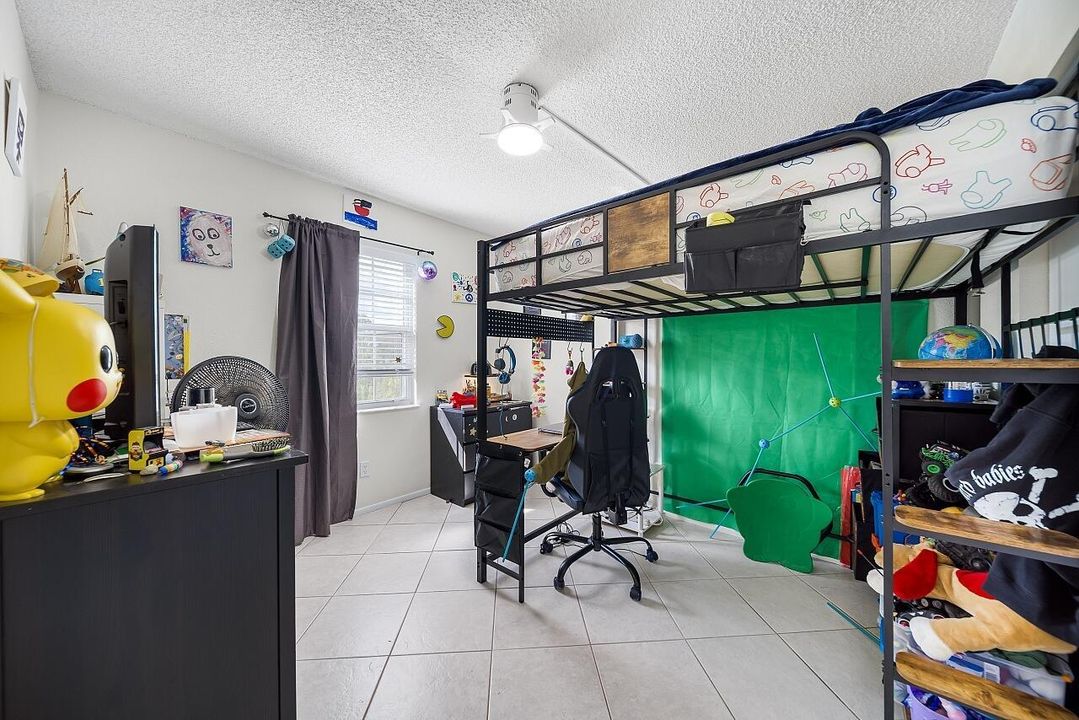 1507-SE-Royal-Green-Cir-102-HigMedia-031