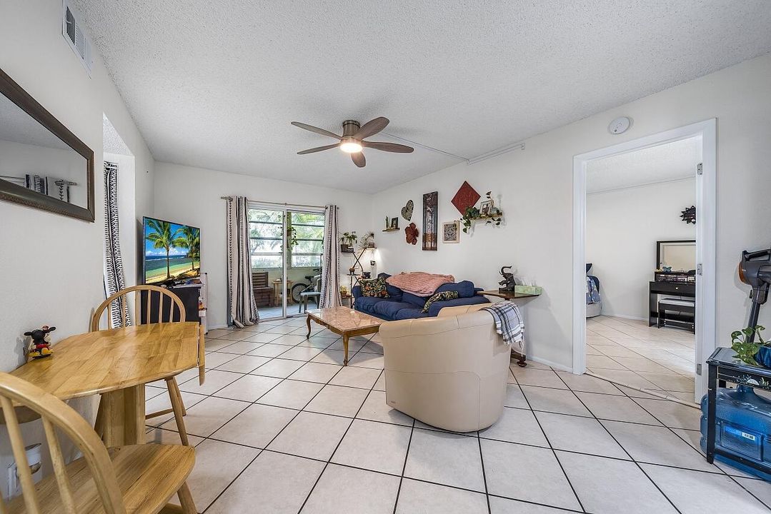 1507-SE-Royal-Green-Cir-102-HigMedia-019