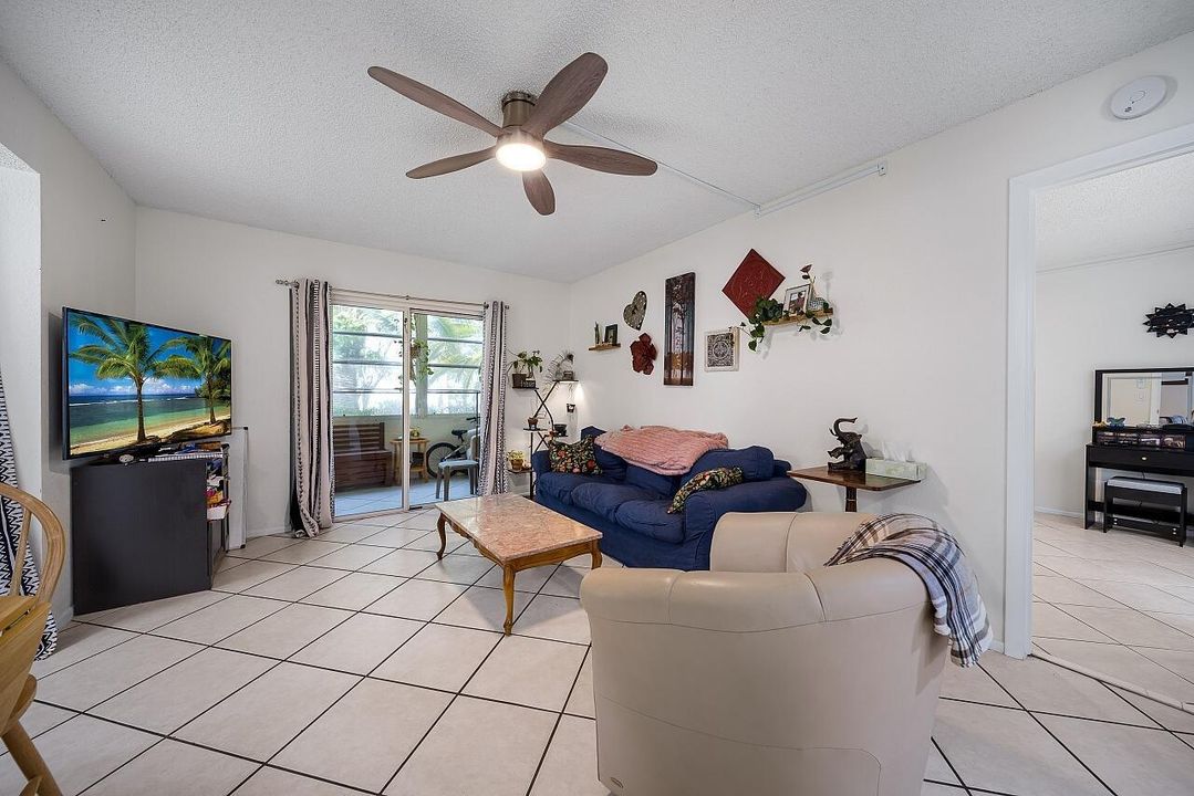1507-SE-Royal-Green-Cir-102-HigMedia-014