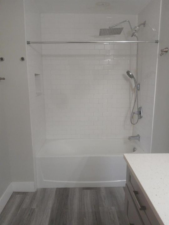Bathtub & Shower