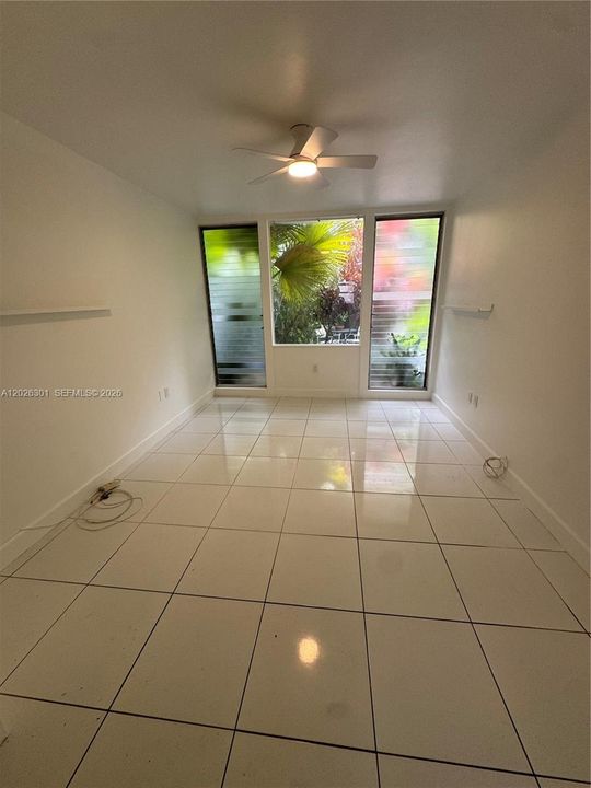 For Rent: $1,800 (1 beds, 1 baths, 567 Square Feet)