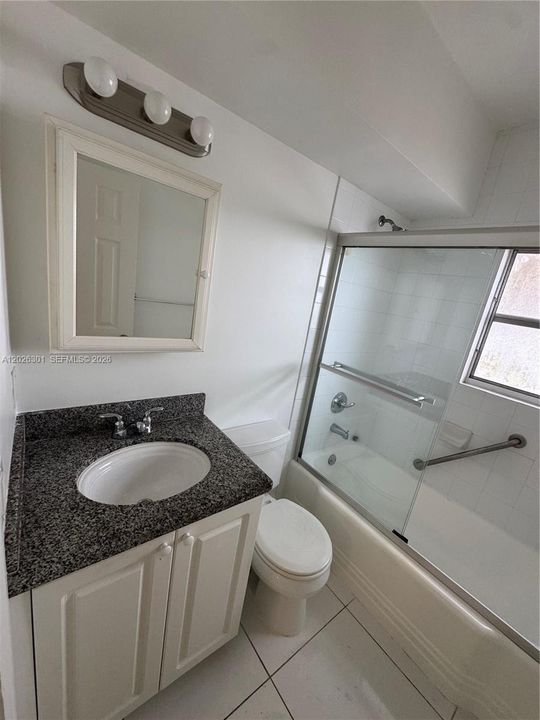 For Rent: $1,800 (1 beds, 1 baths, 567 Square Feet)