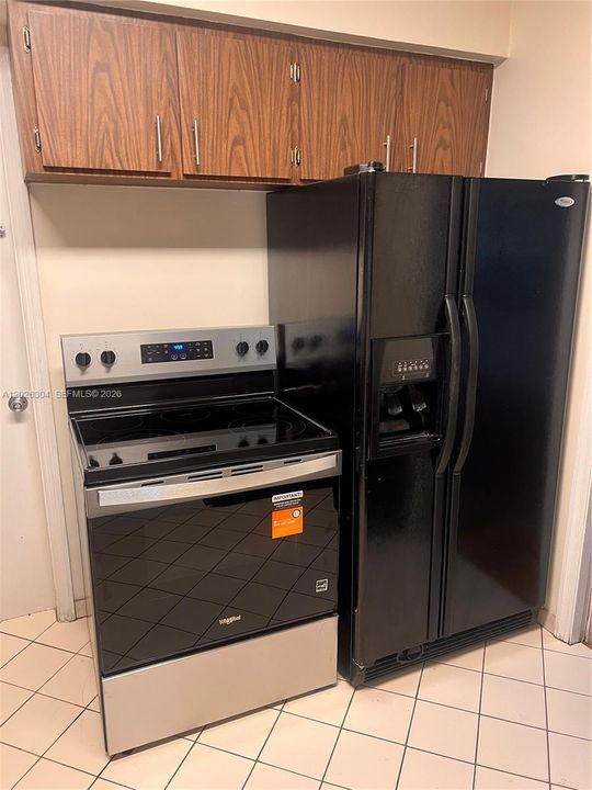 Activo con contrato: $3,400 (2 camas, 1 baños, 1266 Pies cuadrados)