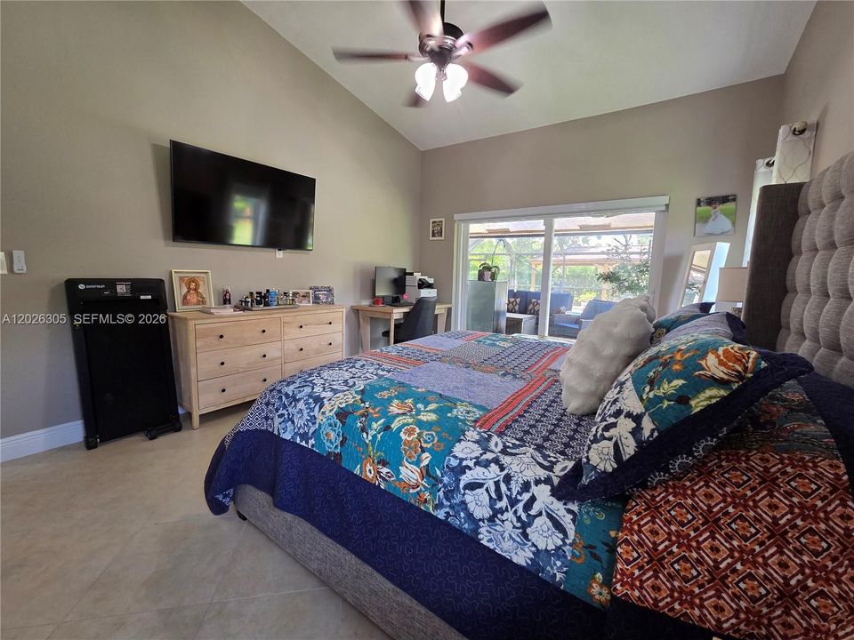 For Rent: $5,700 (4 beds, 2 baths, 2107 Square Feet)