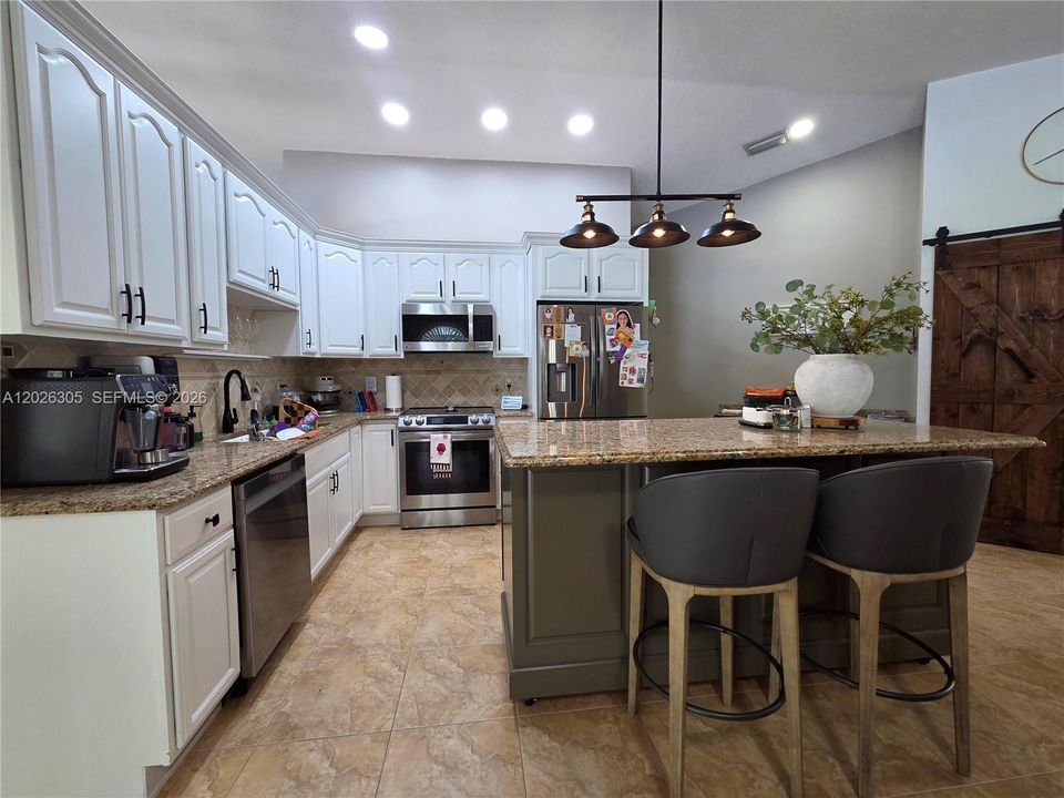 For Rent: $5,700 (4 beds, 2 baths, 2107 Square Feet)